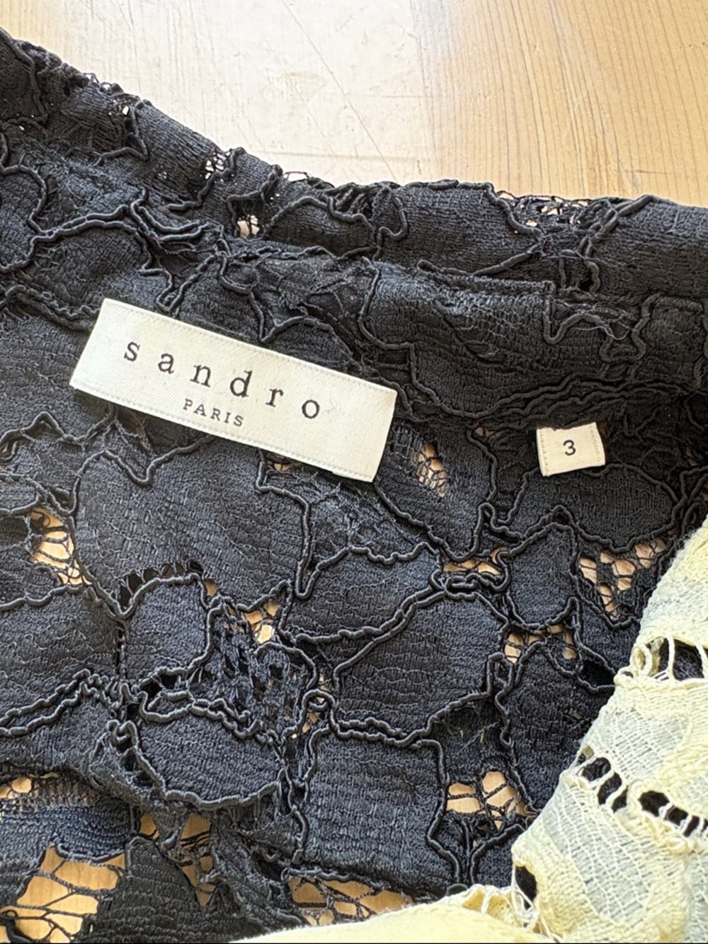 Sandro Black & Cream Floral Lace Sleeveless Button Down Top - Large - Picture 5 of 8